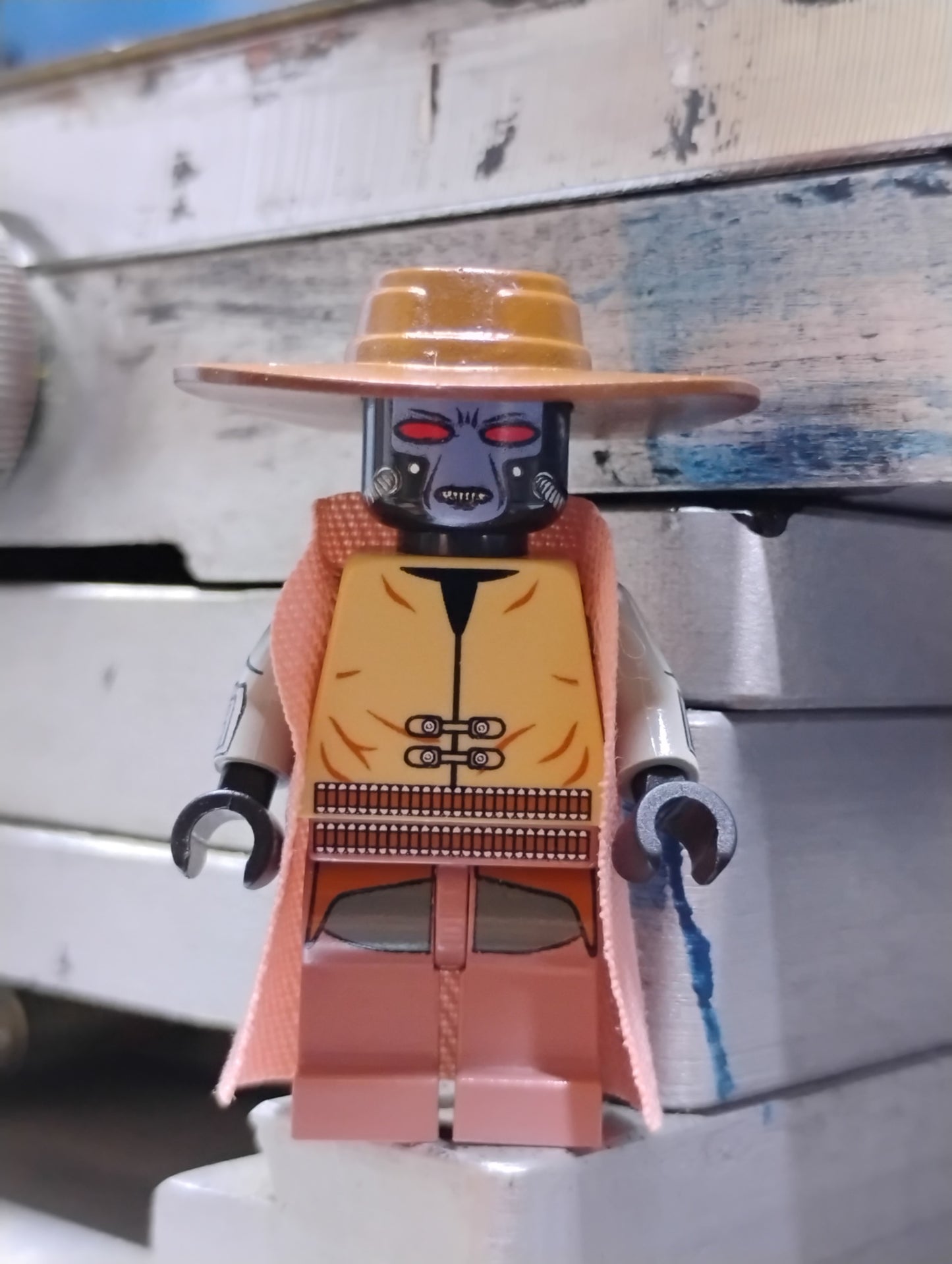 Thrawnbuilds/Minifigureplug Sand Red Lego/Sand Blue Head Bounty Hunter