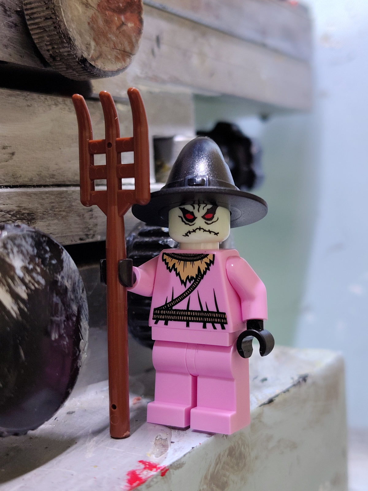 Bryson Light Pink Scary Guy